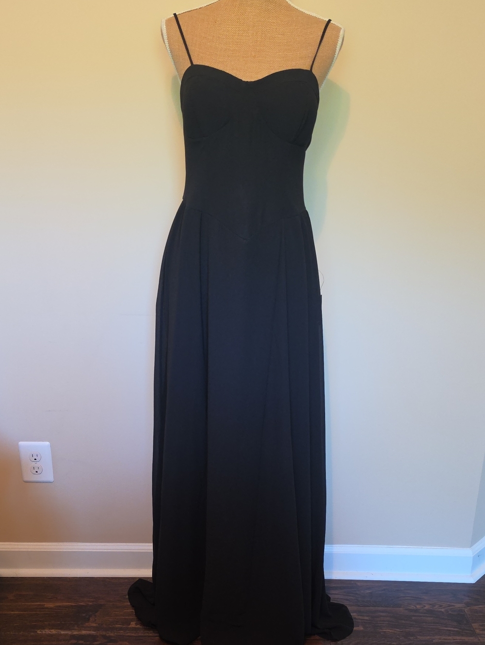 Lulu's Black Sweetheart Spaghetti-Strap Maxi Dress